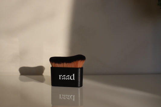 Contour brush